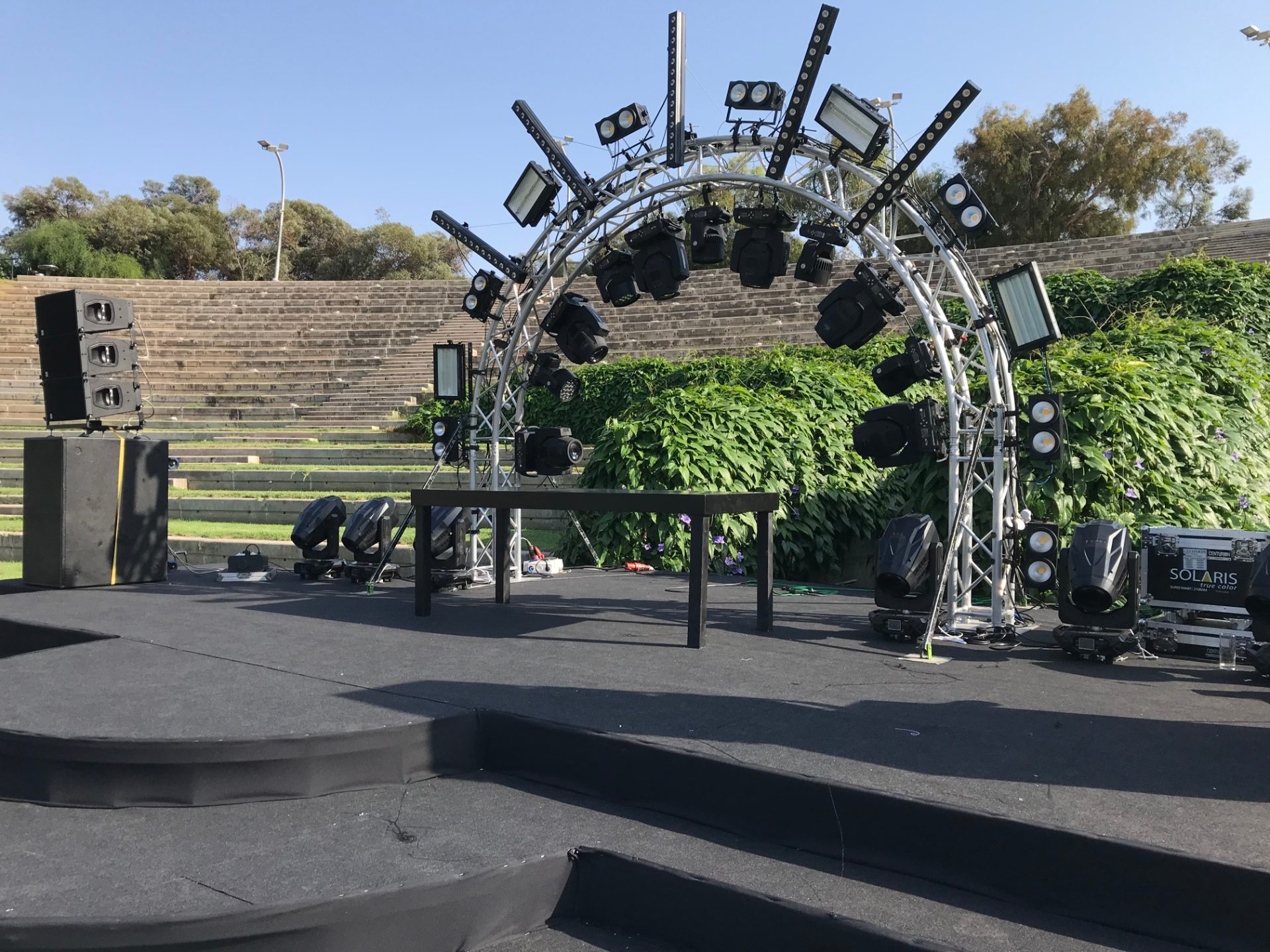 LIGHTS - Professional Event Lighting